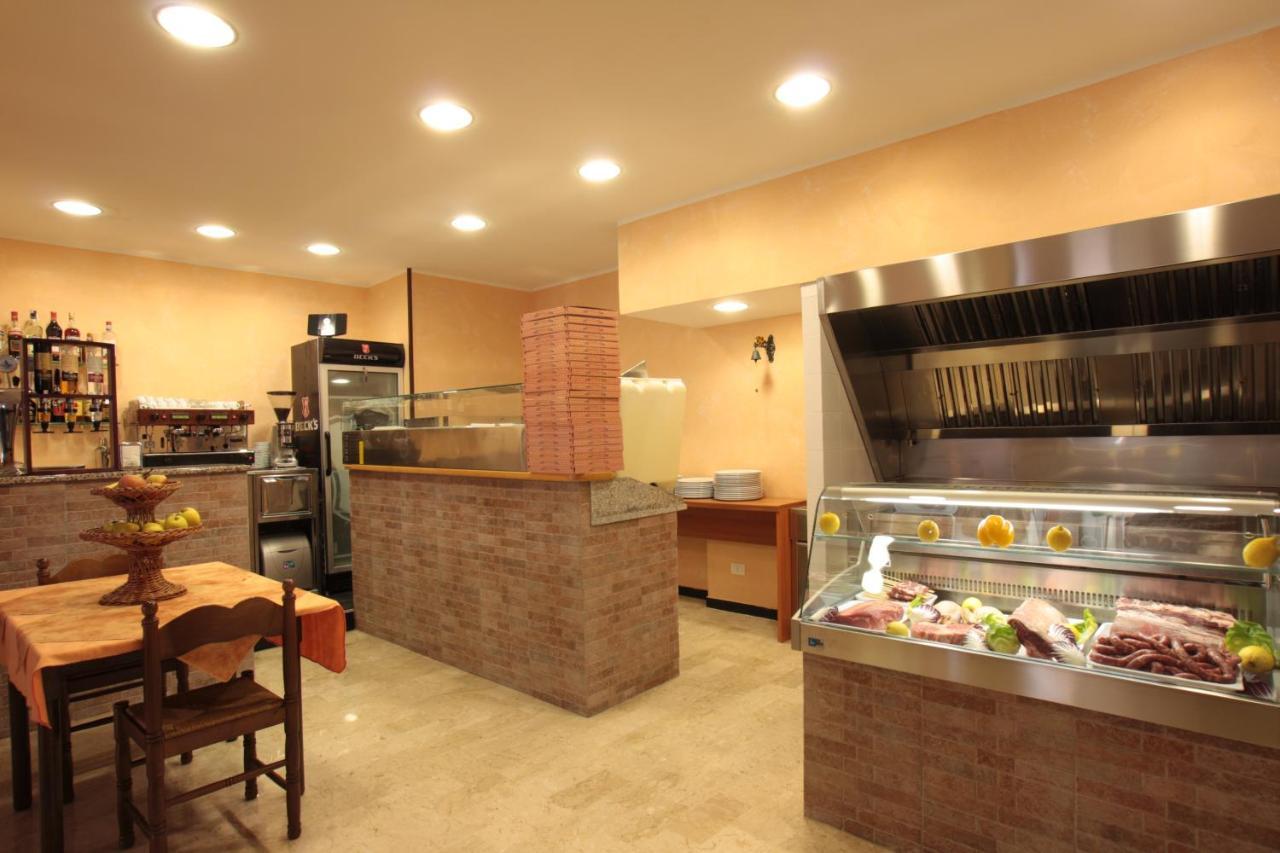 Calizzano Orso Momo酒店 外观 照片